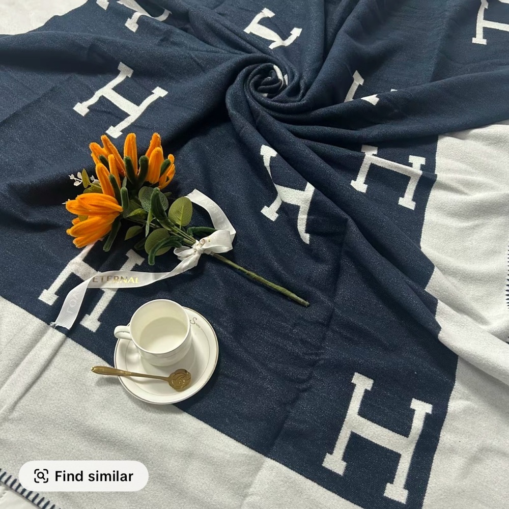 Luxury "H" Pattern Navy Throw‎ Blanket Cozy Home Decor Brand New